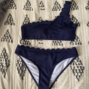 Cupshe Scalloped Bikini 👙